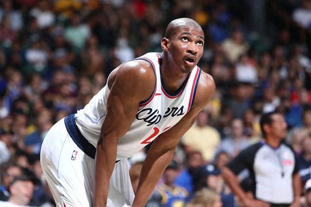 尴尬！中国男篮四大后卫合计只送出1次助攻