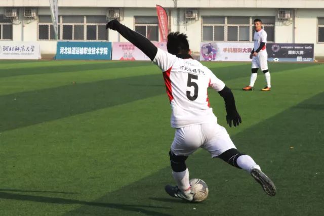 米尔斯1年330万美元加盟爵士 奥运会场均16分