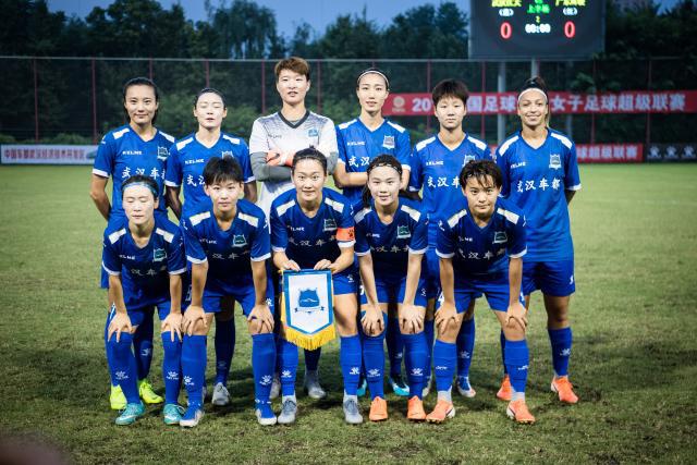 鄢手骐24分辽宁负新疆 格洛弗50分四川负浙江